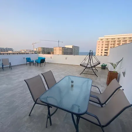 Petrov Penthouse アパート *